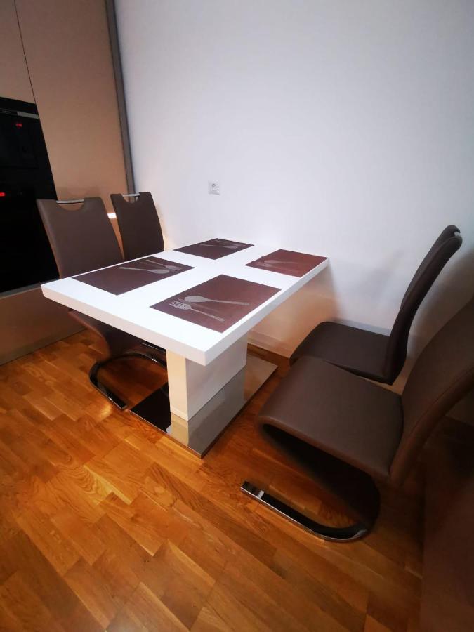 Luxury Apartment. 10 Minutes Taxi Ride To Center Timisoara Exterior photo